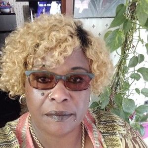 Meet your Posher, Deborah